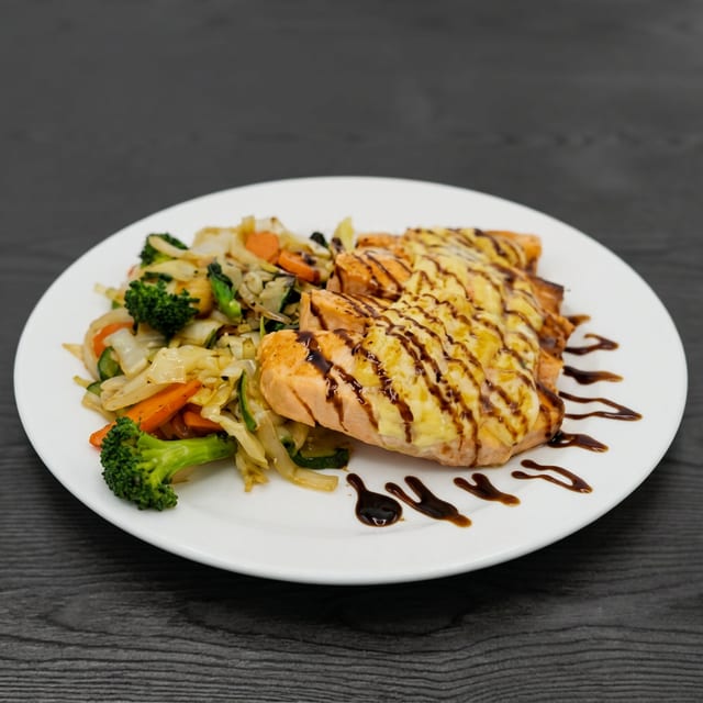 Salmon Steak (연어 스테이크).